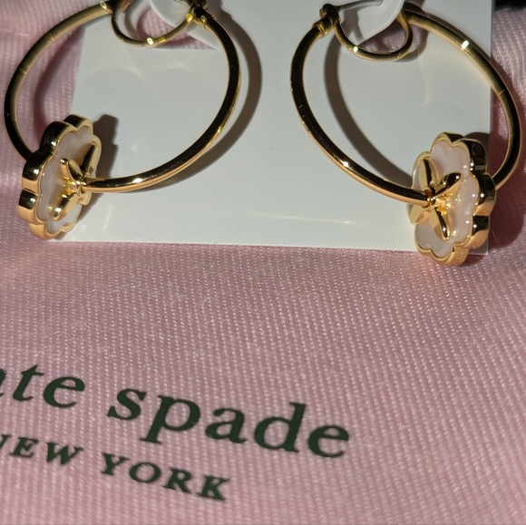 NWT Kate Spade Heritage Bloom Hoop Earrings - Picture 11 of 15